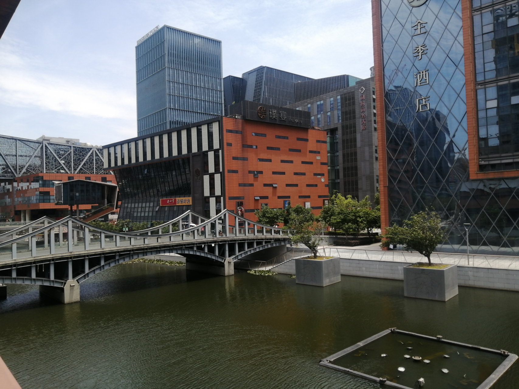 中午合作伙伴盛情让我们领略宁波南部商务区风情