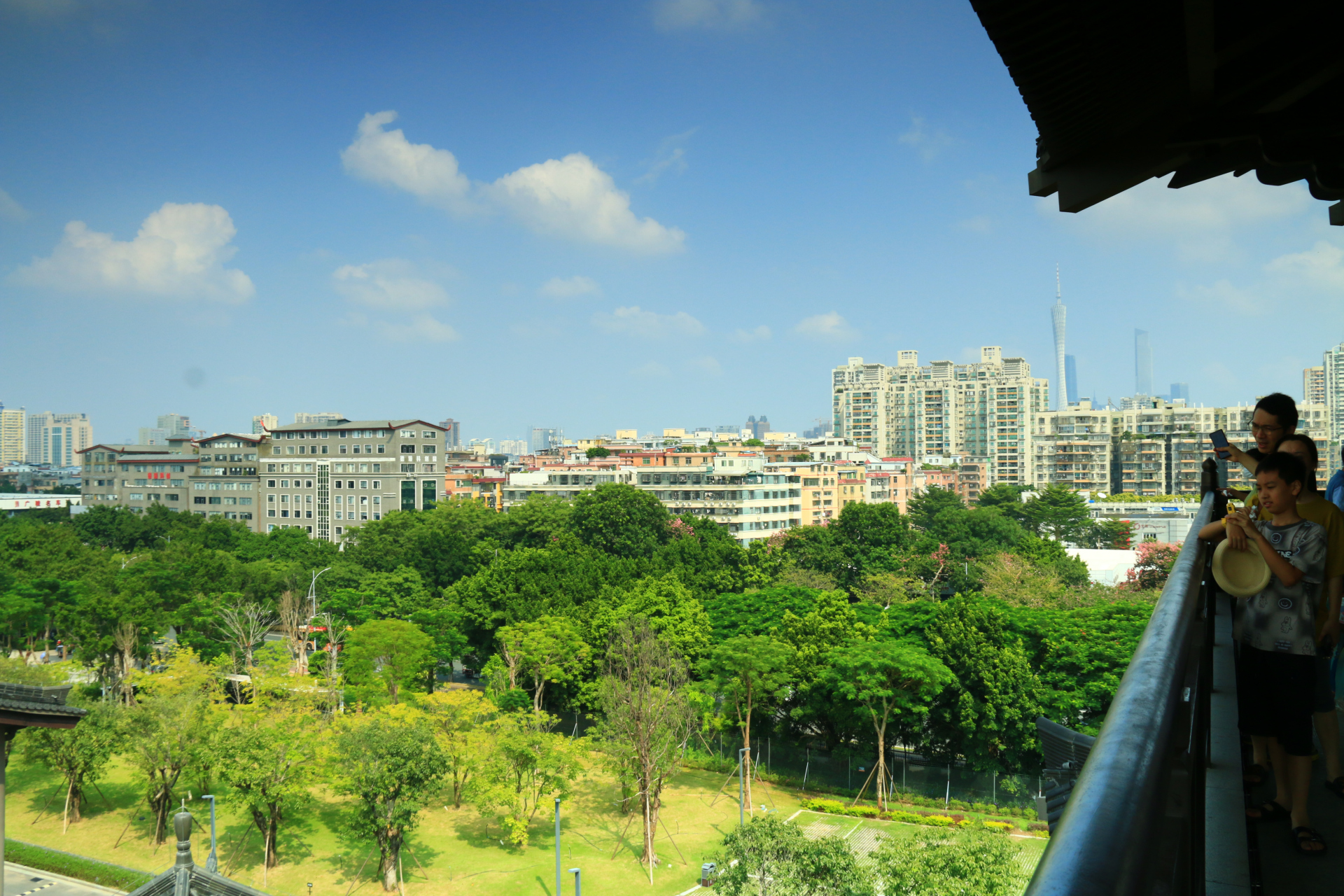 外面的世界,很精彩,外面的世界很大…生在凡尘看世界之大也看世间百态