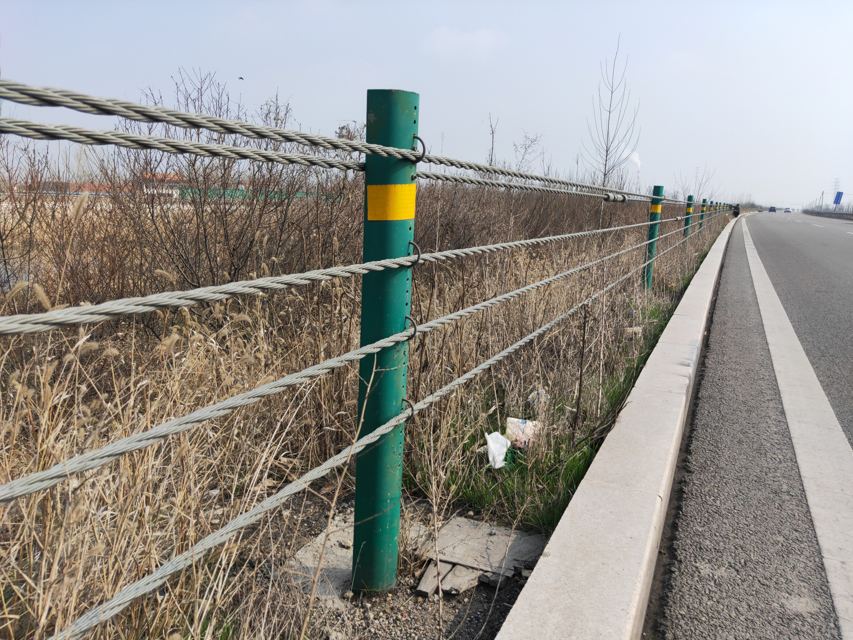 缆索护栏配件:托架是由3.