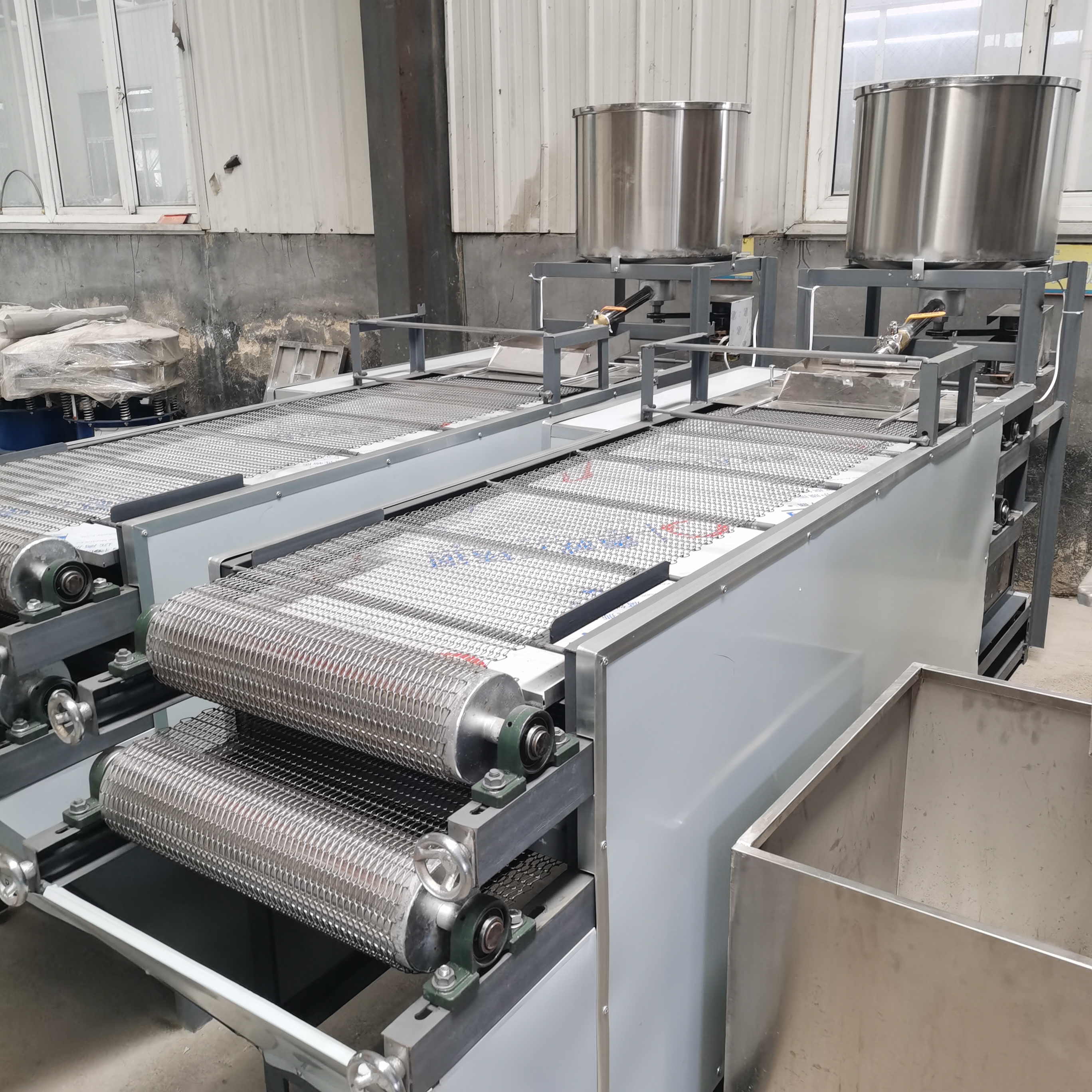 型号齐全,自动泼浆,自动压榨折叠,口感劲道,#大型豆腐皮机##豆腐皮