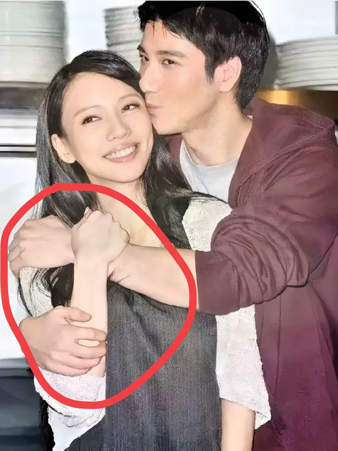 刚刚我查了一下王力宏的前妻李靓蕾, 真是不查不知道,一查吓一跳