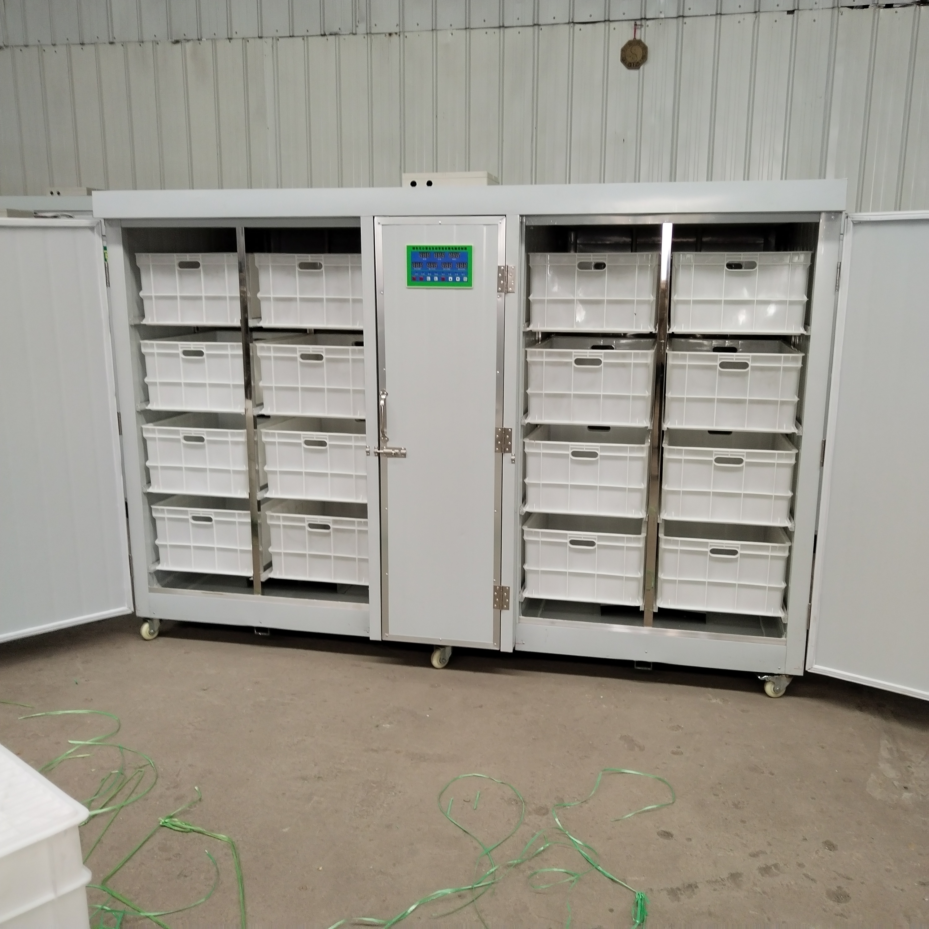 打电话就可以免费获取豆芽机的机器资料,购机后24小时发货,机器终身