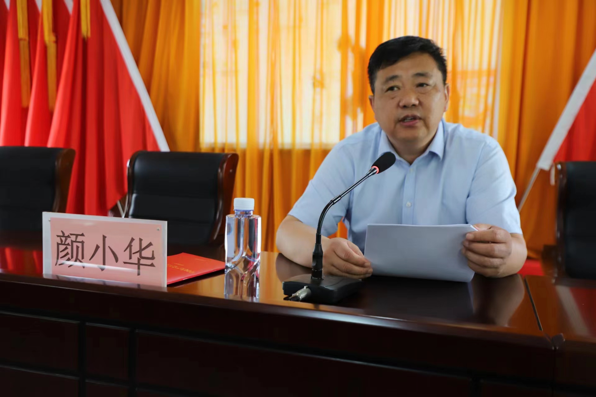 6月28日,安徽省宿州市高新区汴北行管区新汴河社区"庆七一·上党课"