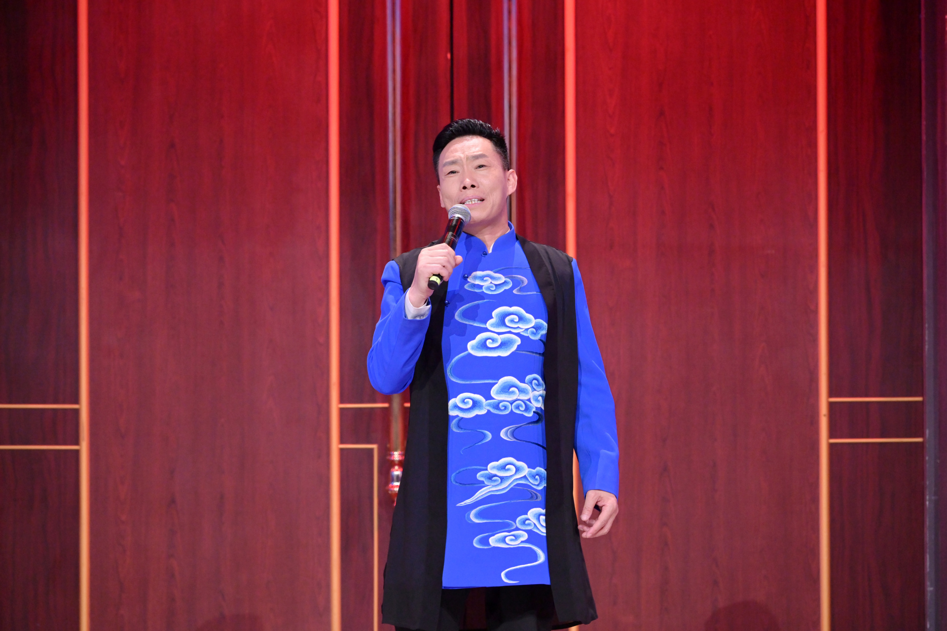 白军锋,阿锋,中国黄河歌王,星光大道冠军