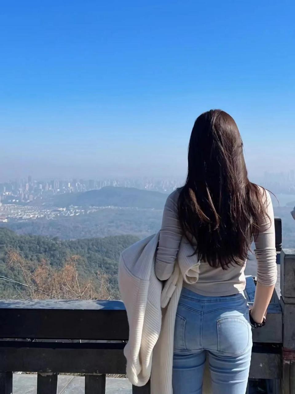 牛仔裤,背影杀手