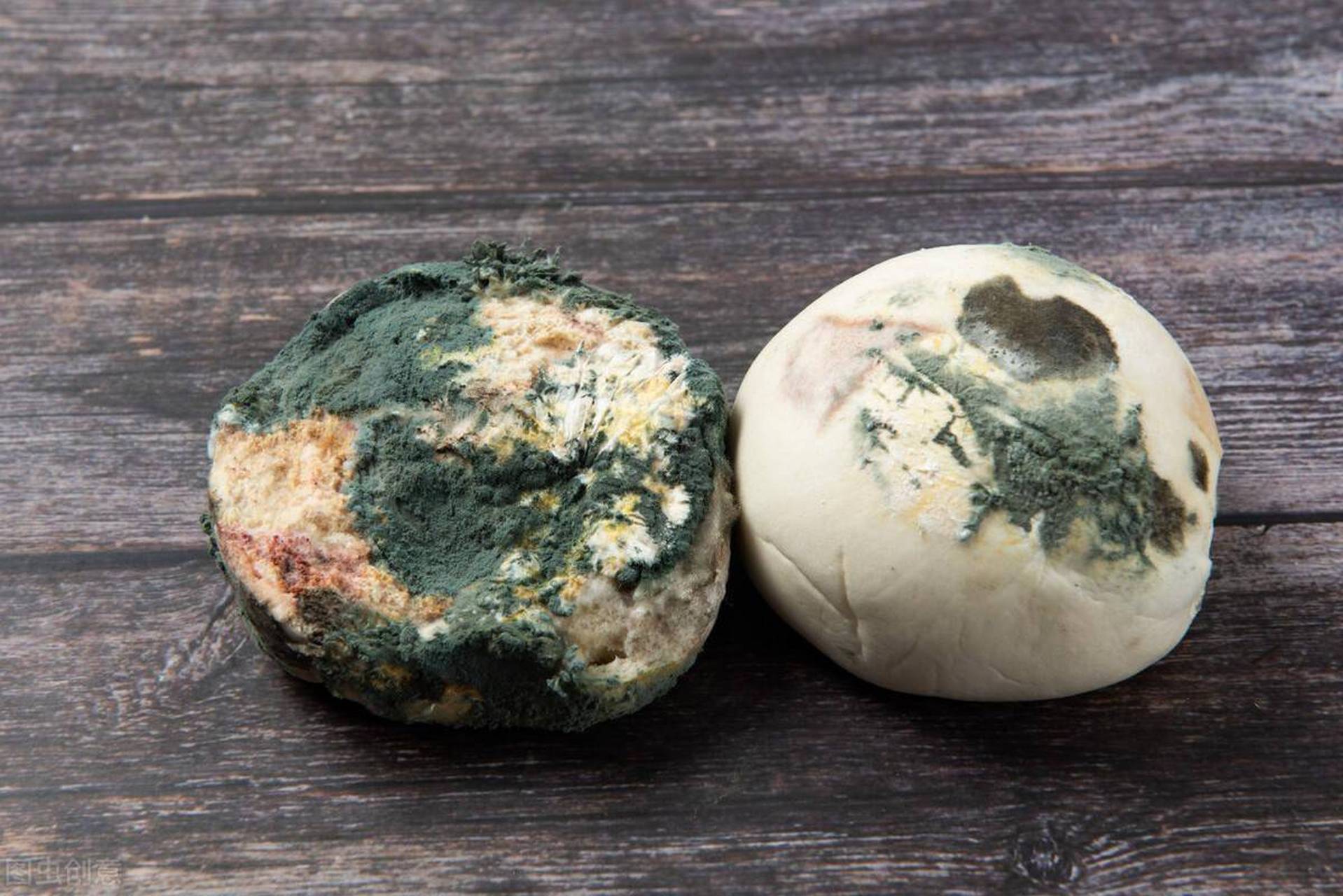 那一年抗美援朝胜利结束,据说那年春节格外的热闹.