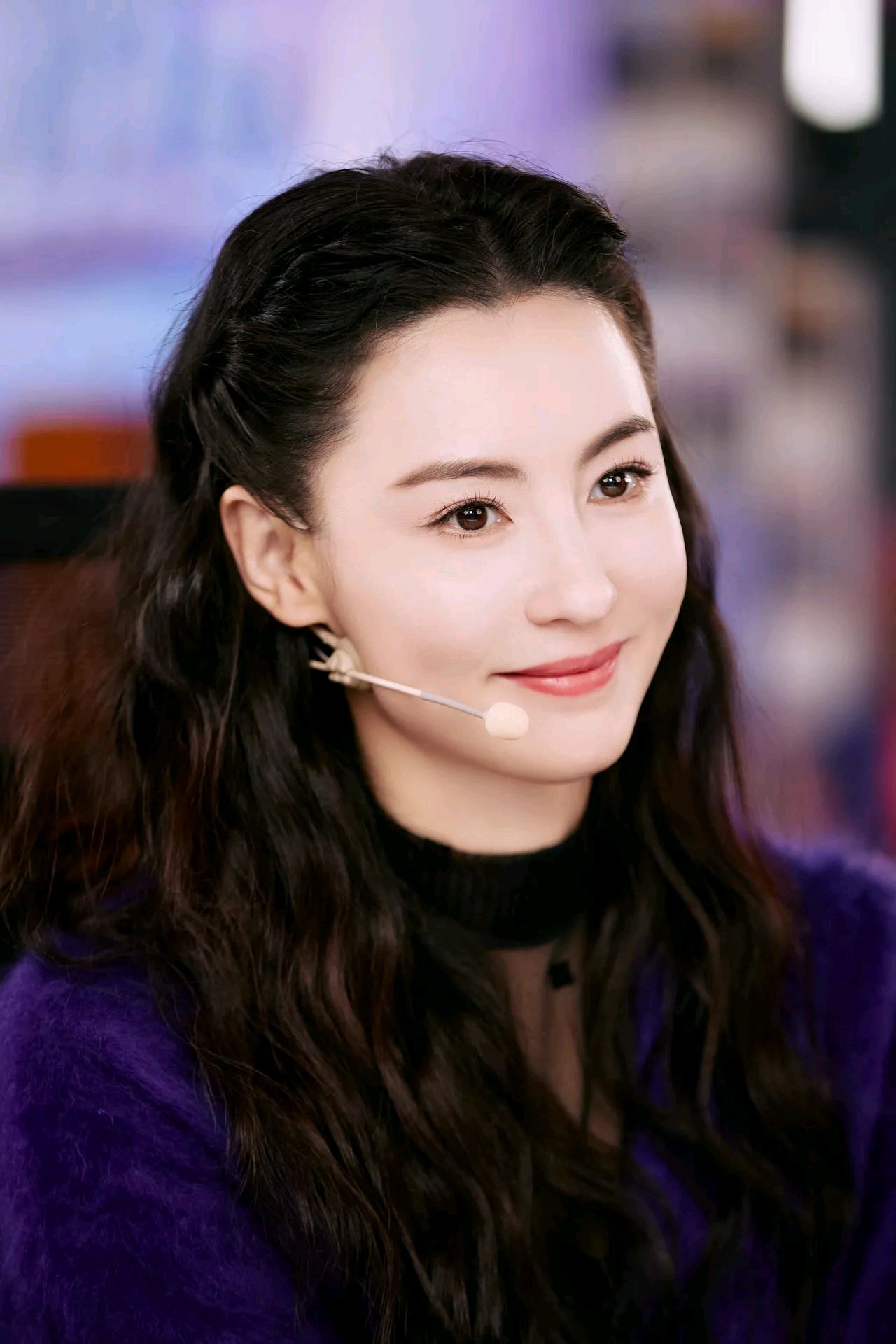 谢霆峰大儿子疑似恋爱了 有娱乐消息称谢霆锋大儿子恋