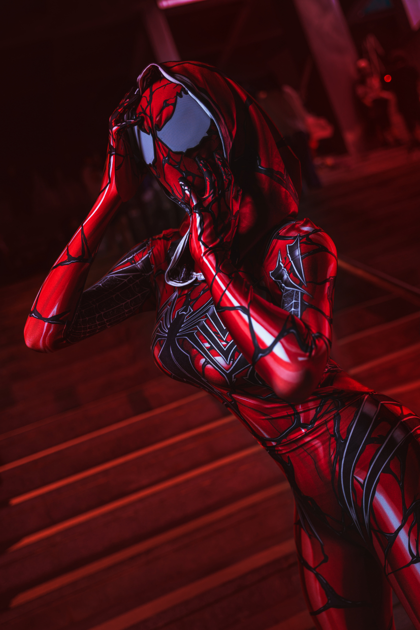 格温屠杀蜘蛛侠cos