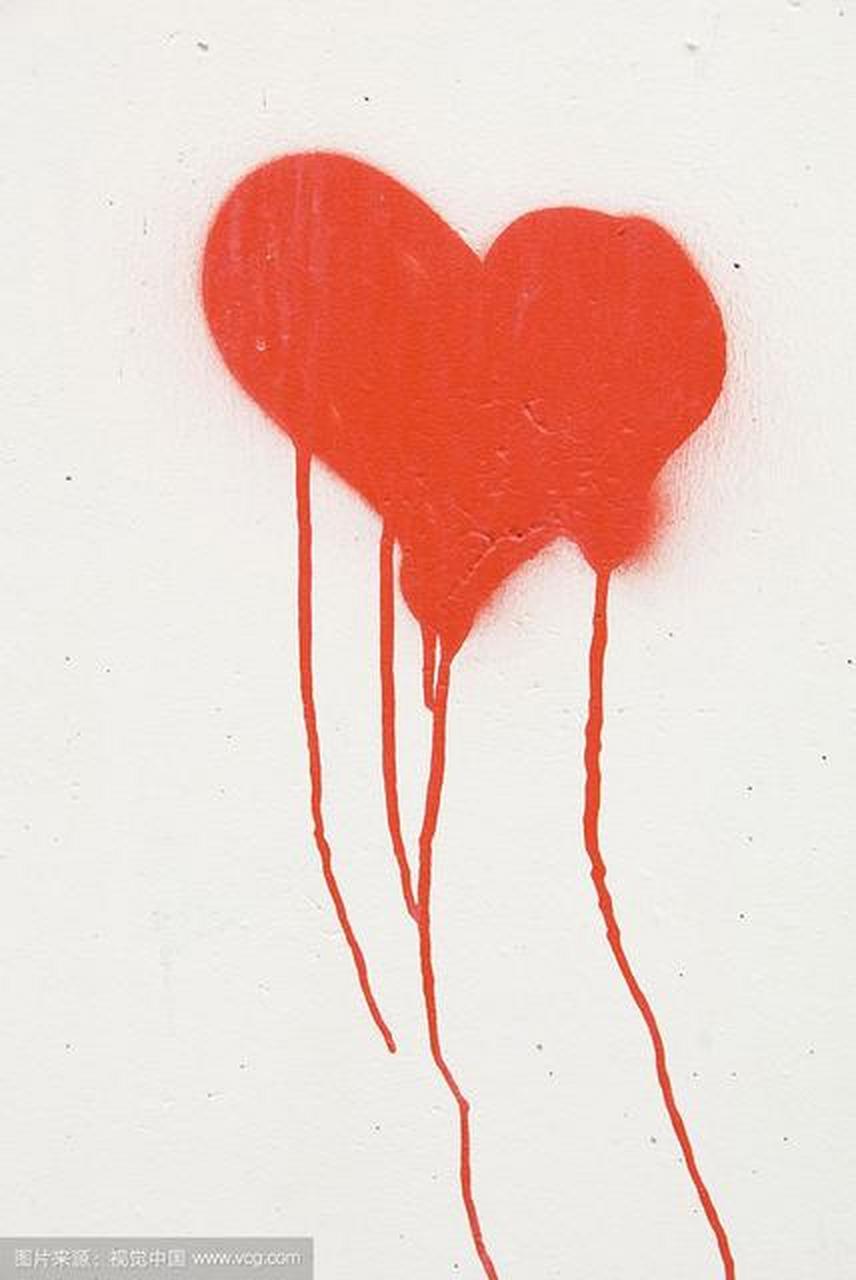 当我的心在滴血的时候我还在笑,你能否能看出我这一切都是在逞强.