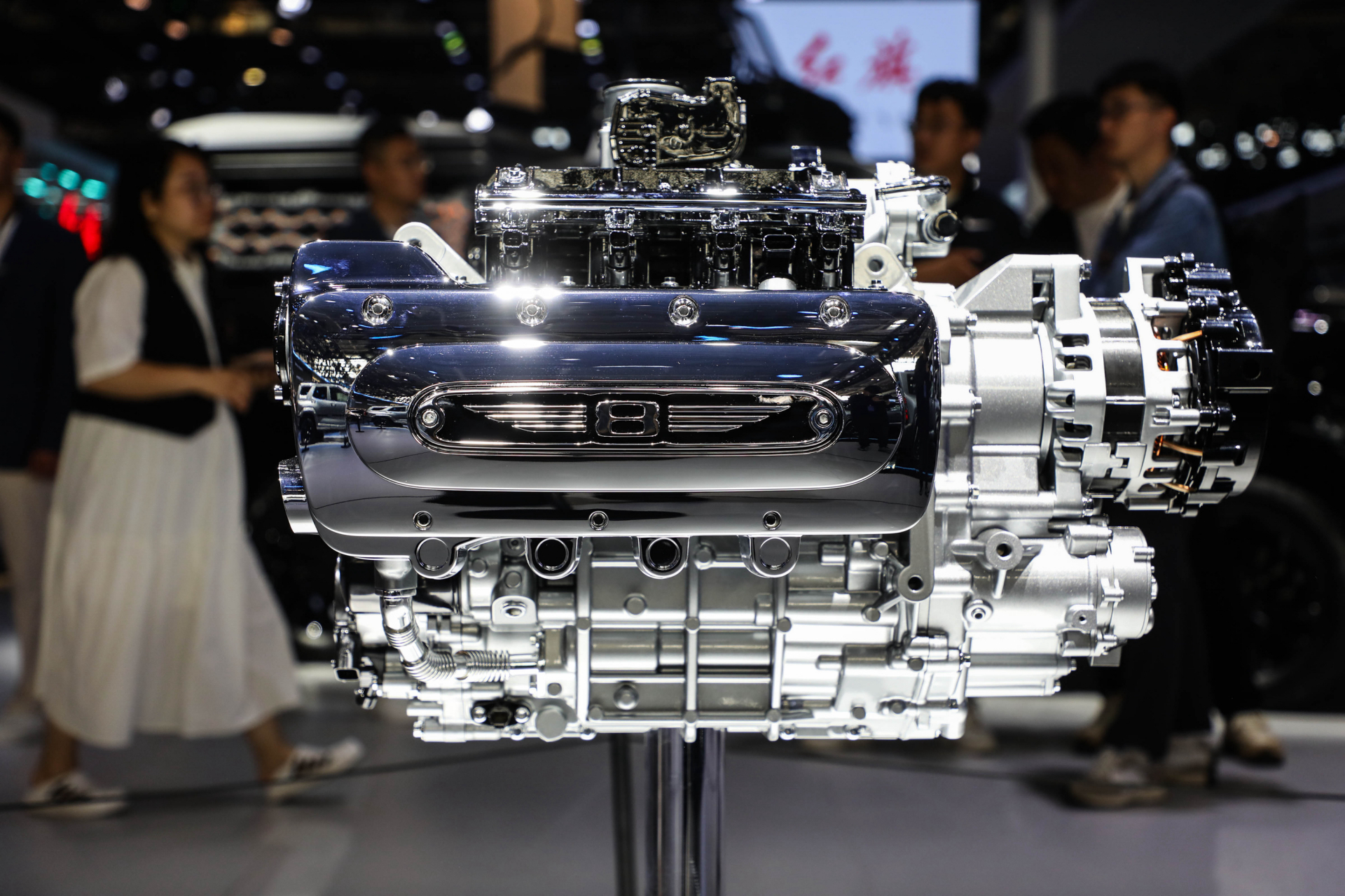 长城2000cc水平对置8缸发动机的摩托车实车曝光,正式发布将在5月17日