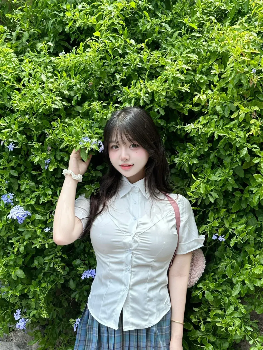 今日份的校园风,清新自然,心情美美哒#养眼美女# #热点引擎计划