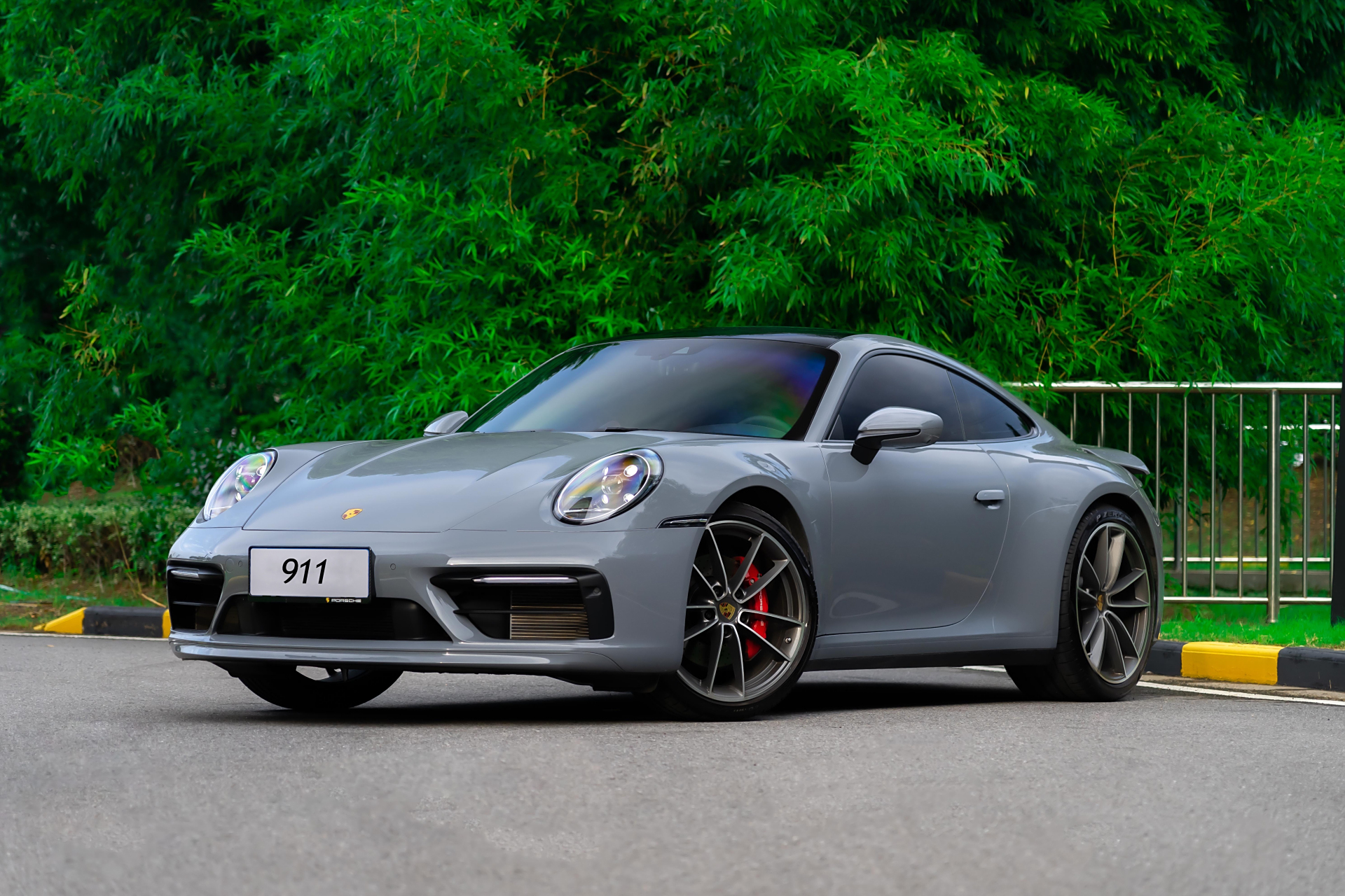 保时捷911#  【车辆名称】2023款 保时捷911 carrera s 3.