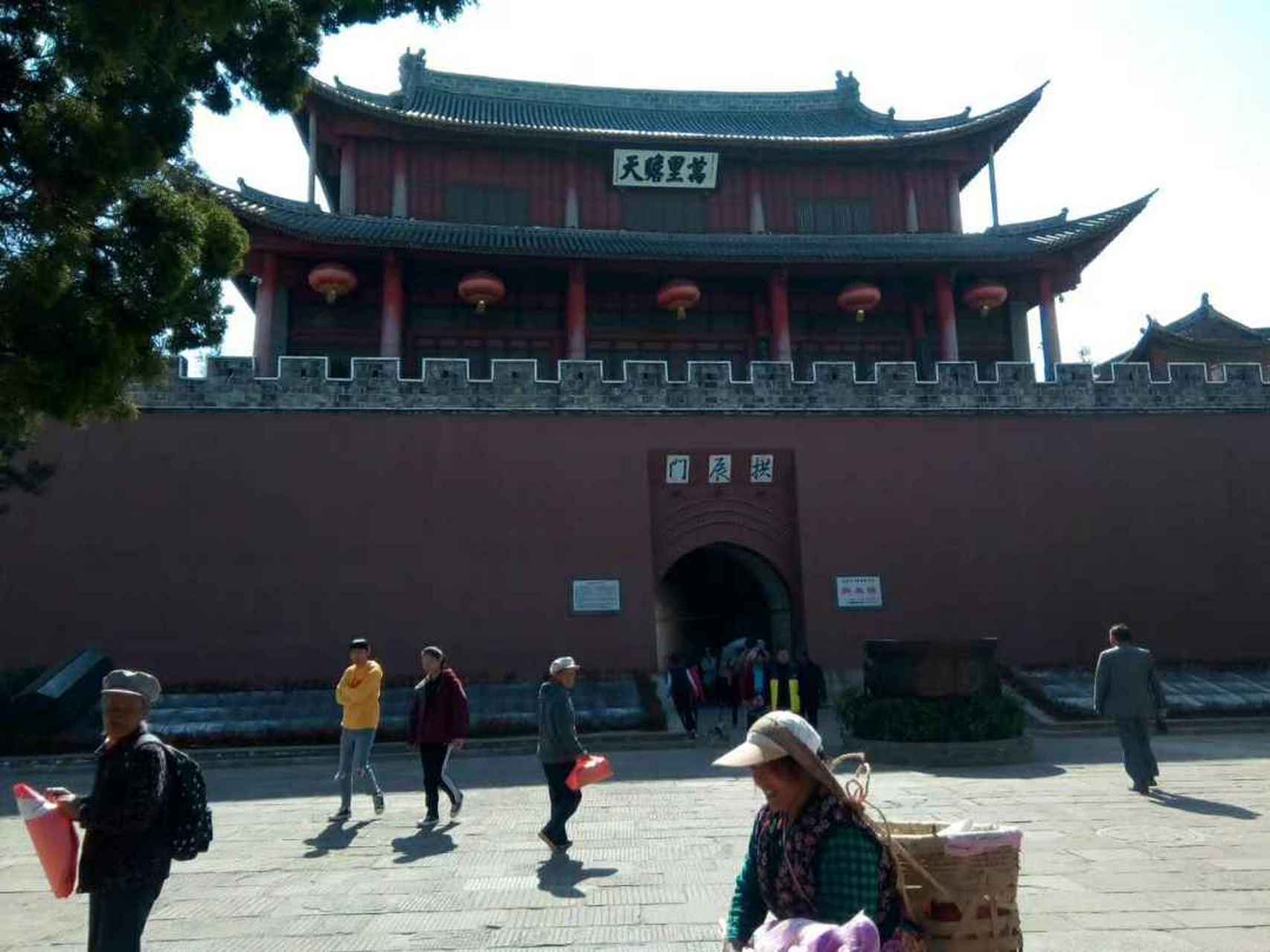 我的故乡并不美