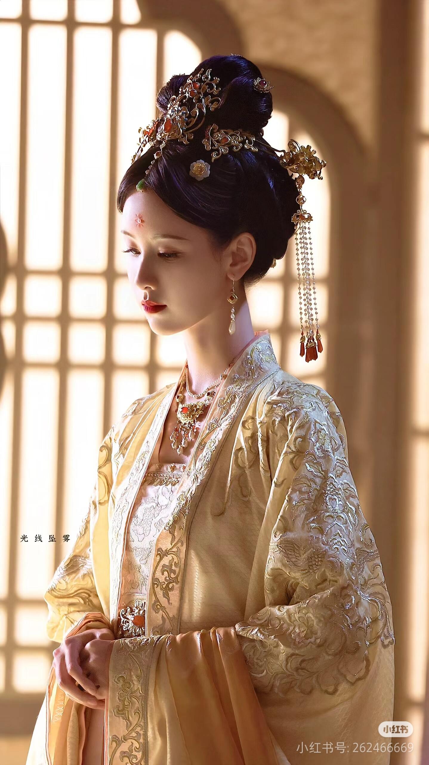 在华夏历史的长河中,萧皇后肯定是一位传奇女性