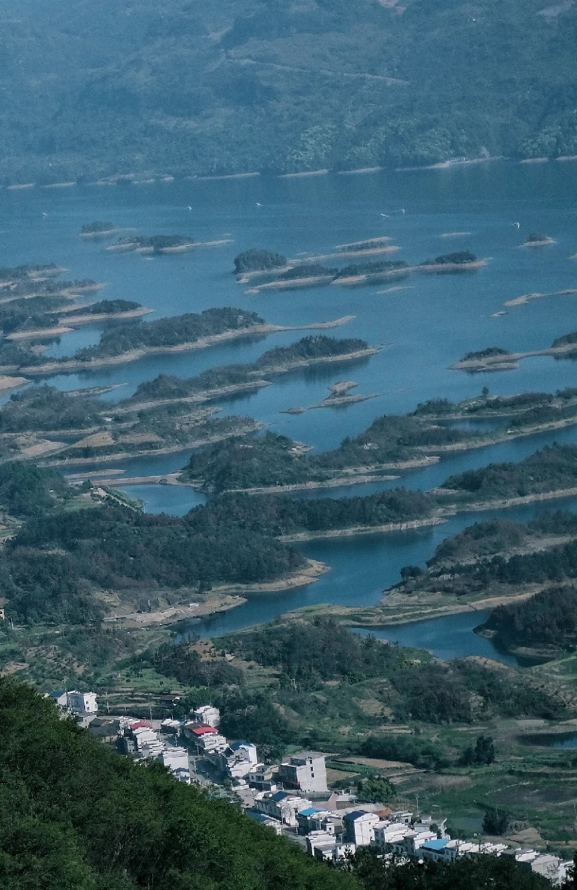 黄石旅游很惠玩#  仙岛湖﹣ fujifilm  仙岛湖门票:108  索道上下山