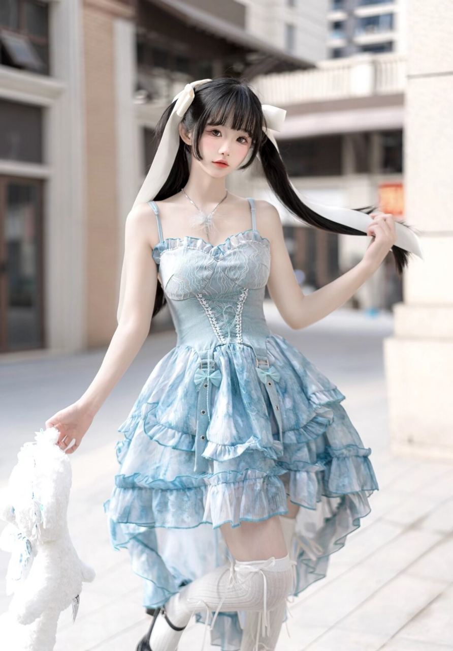 来一组网络美少女的仙女裙,满满的都是青春的气息!