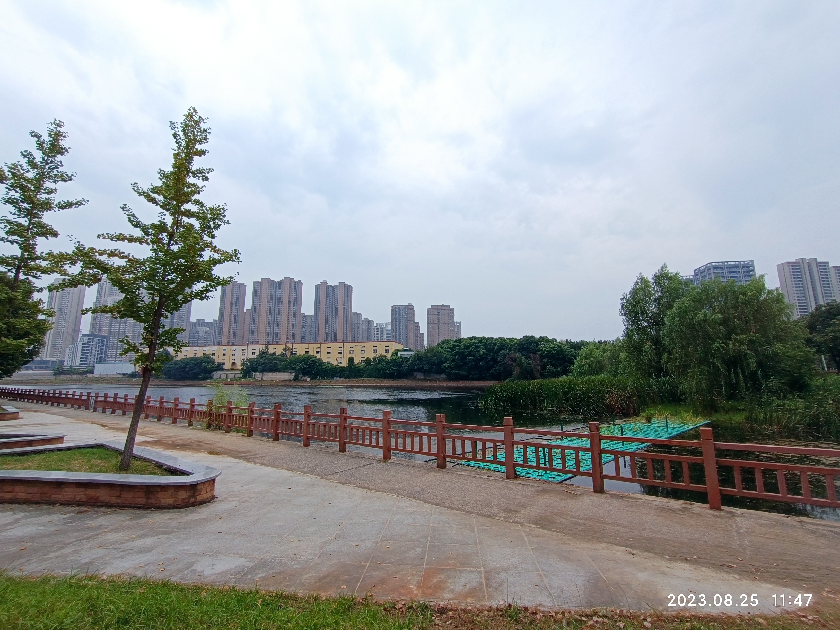 "没有了往日的暴躁的脾气,也学会了酝酿自己的情绪