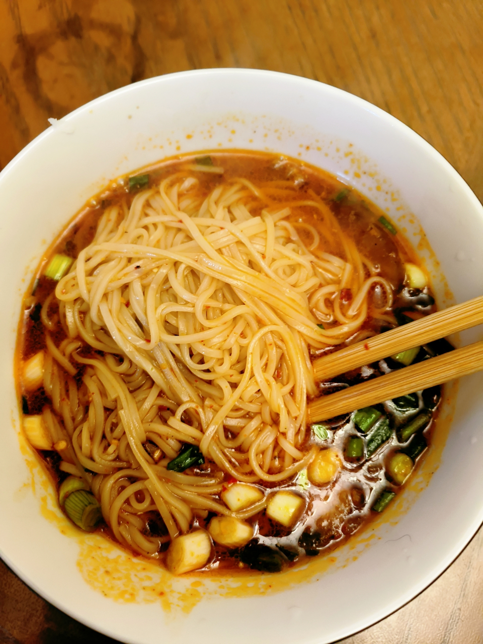 回顾美国当年的漂亮50,还能得到一个重要启示:多数经历了岁月磨炼的