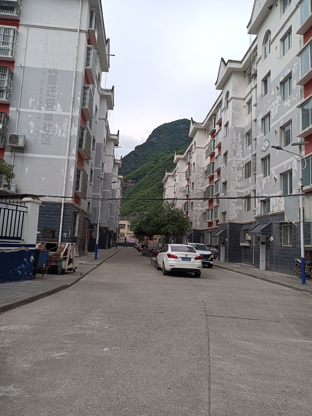 古镇新貌:白水江镇新区 秦岭山腹地的白水江镇,西临宝成铁路东依嘉陵