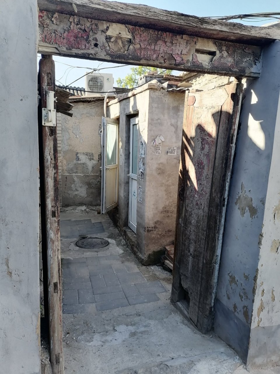 米粮库胡同与磨盘院  米粮库胡同是皇家存粮的仓库,历史的原因,胡同