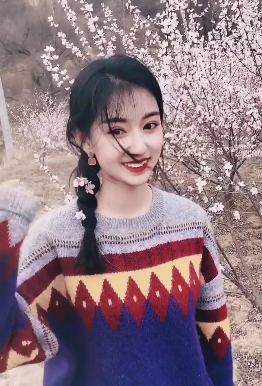 甘肃庆阳.最美女孩走红网络.