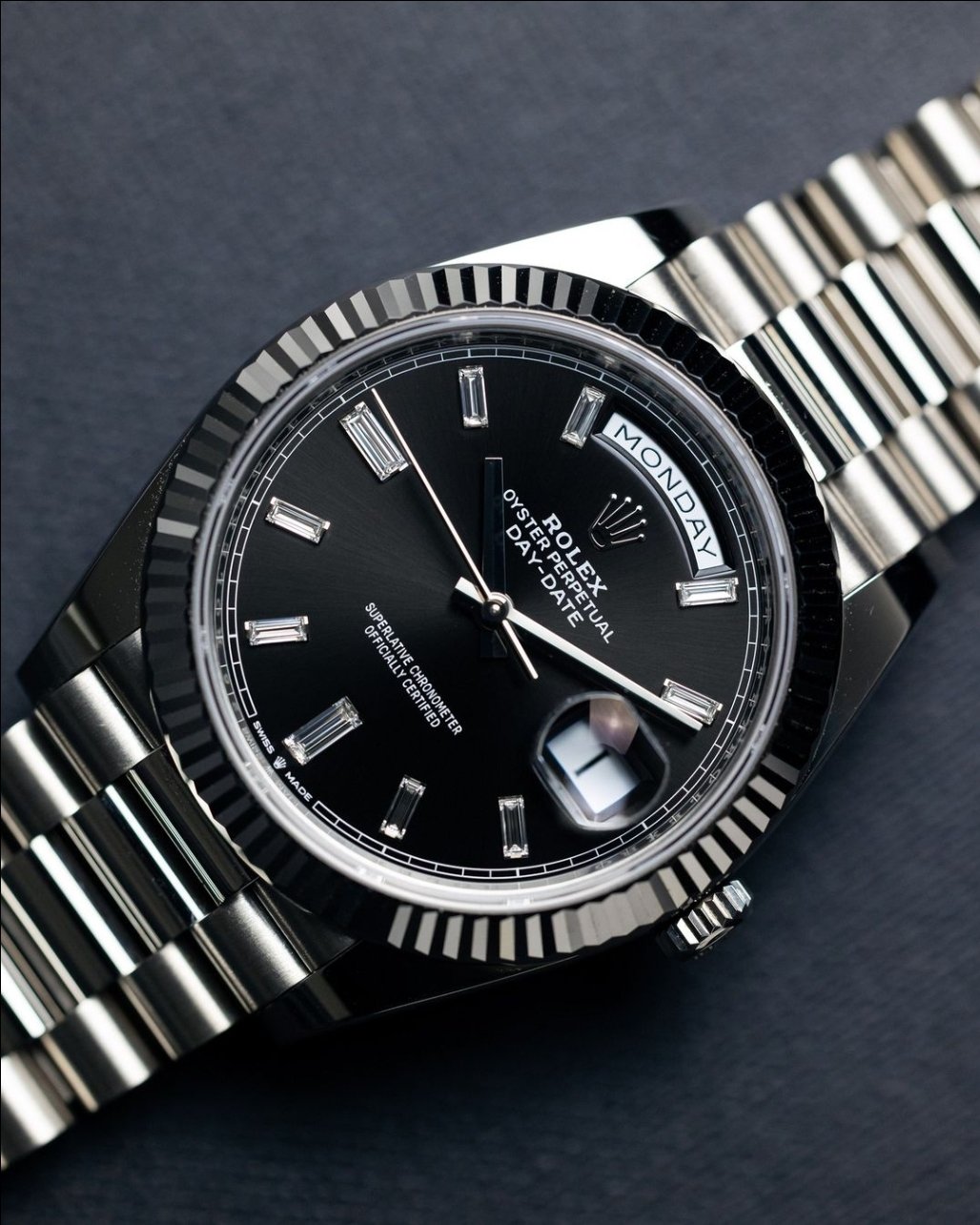劳力士day-date 40白金/黑钻表盘