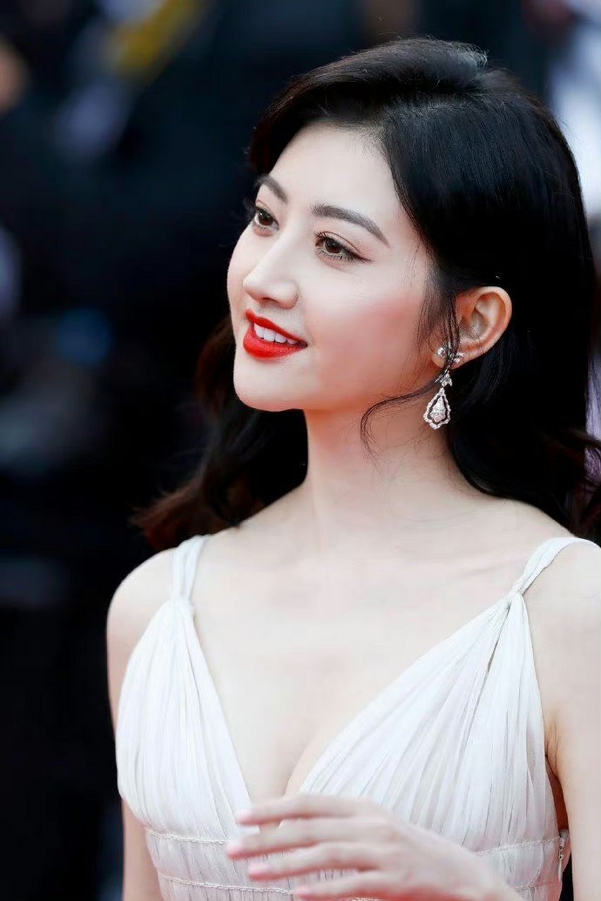 景甜,以她的笑靥,绽放如春日暖阳