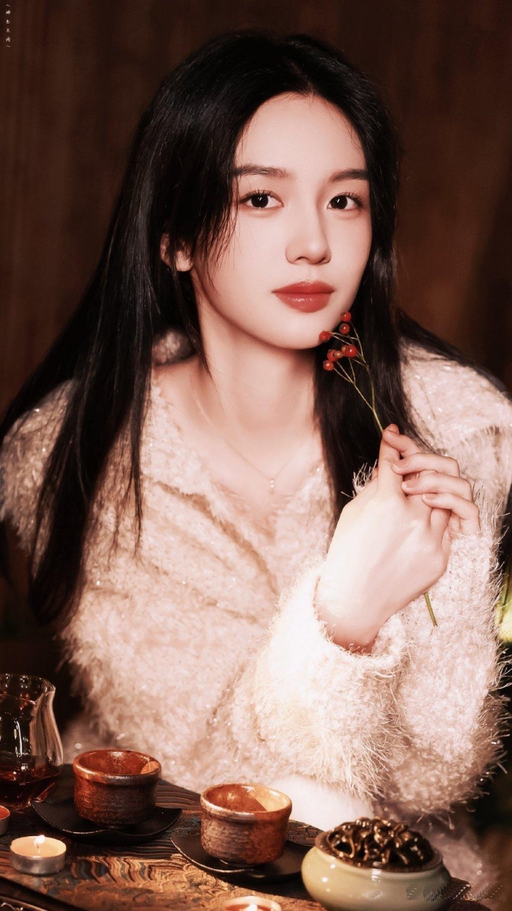 也的姐姐周绮思的个人照片周也周绮思图片周也的网名周也笑起来的图片