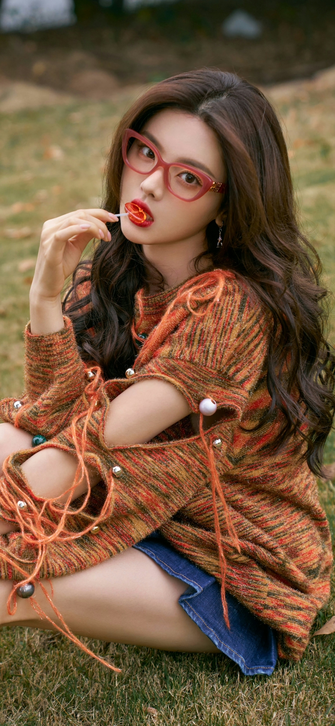 秋天的气息,杨超越的气息,坐在草地上,享受这宁静的时刻