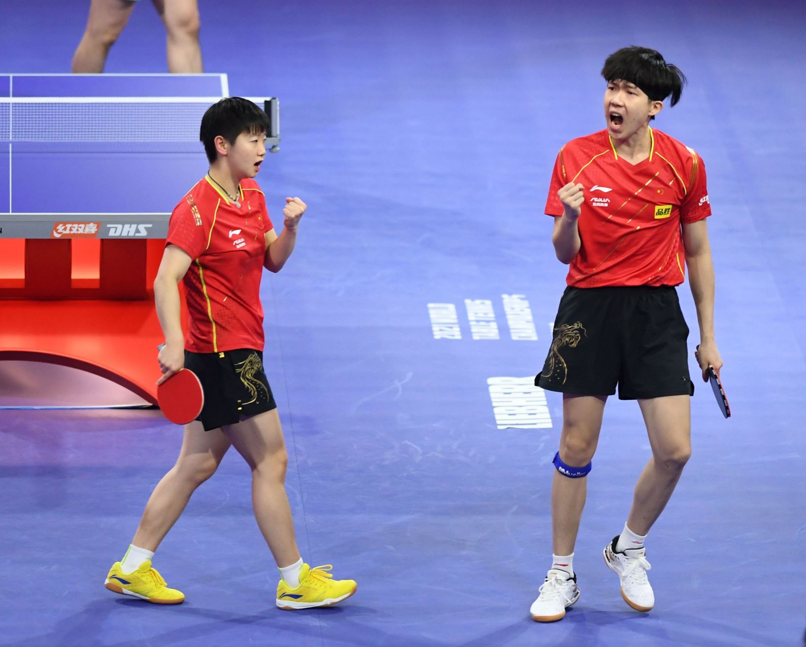 恭喜莎头组合晋级混双决赛.