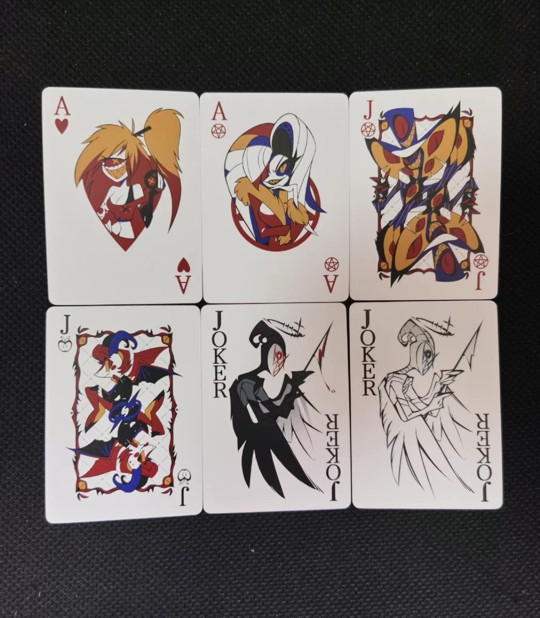 地狱客栈的扑克牌柄图实在过于美丽然而已经绝版了,上闲鱼一趟赛博吃