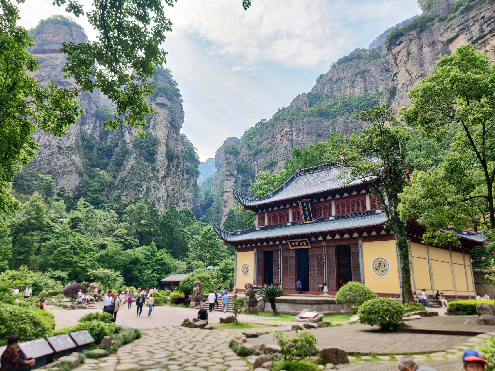 雁蕩山靈巖景區,景點挺多,應該是雁蕩山相對來說最值得去的地方!