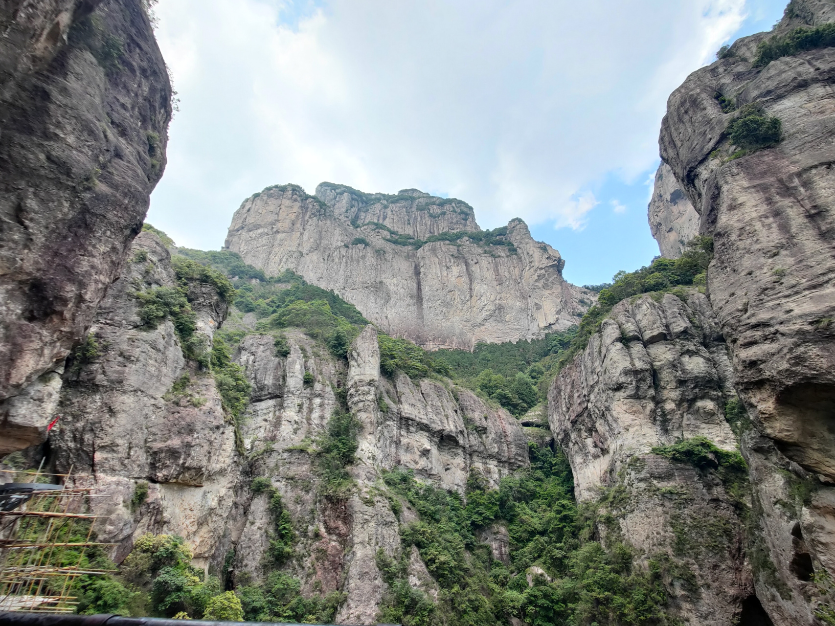 雁荡山方洞景区,整体还行!但行程太短,不够刺激.
