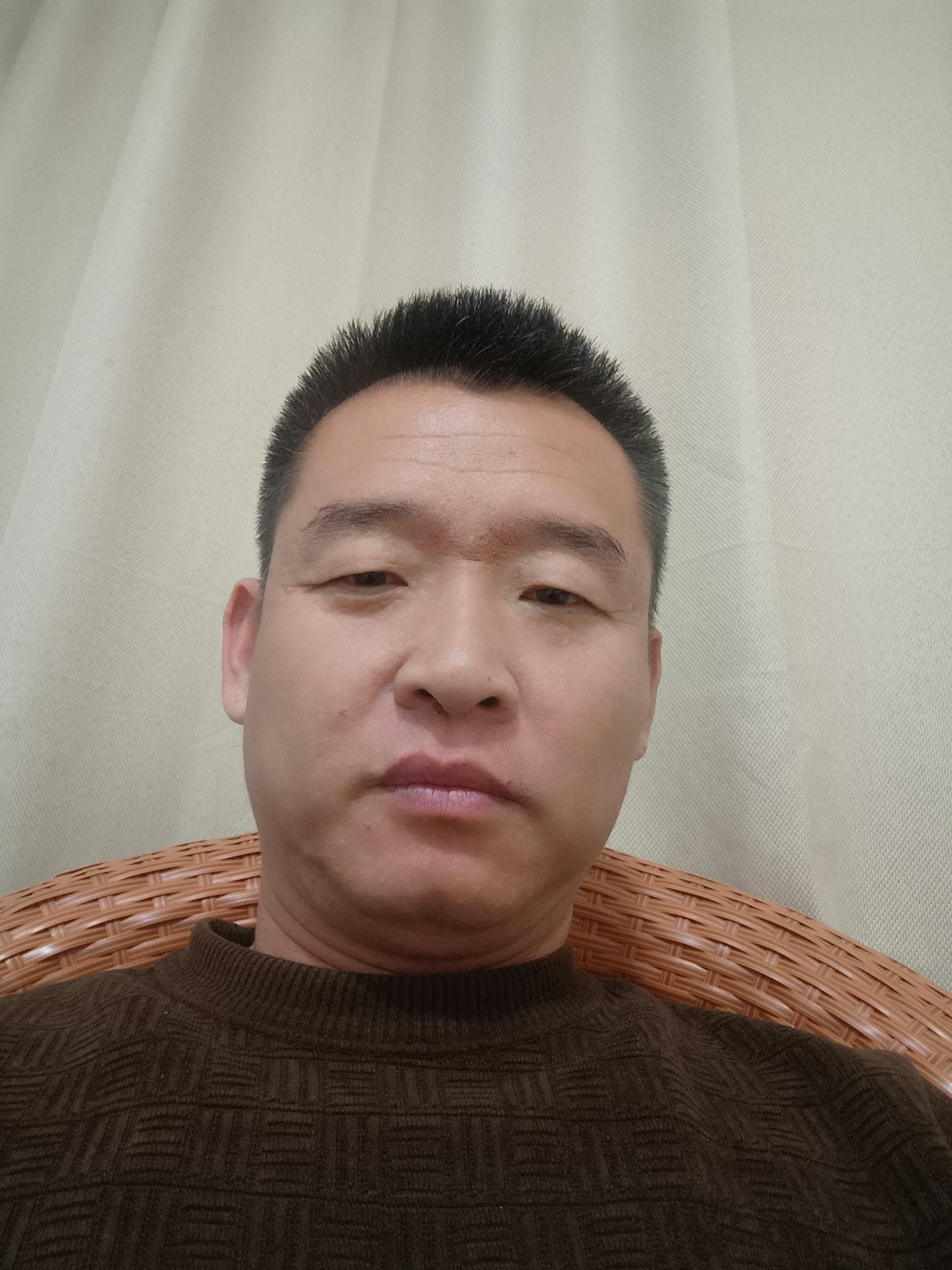 在这片充满机械韵律的背景中,我感受到了无尽的创造