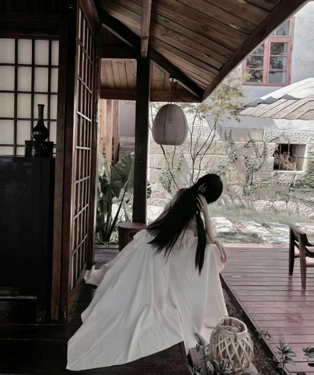 人生之旅,遥遥且长,压力与迷茫犹如影随形,悄然贯穿于生命的每一程