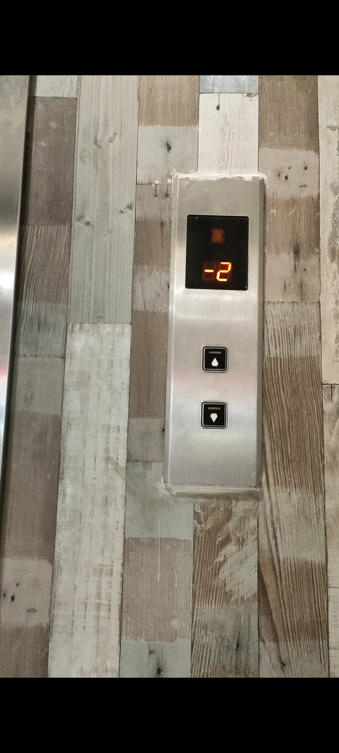 下期预告:北京枫蓝国际购物中心的巨人通力液压电梯