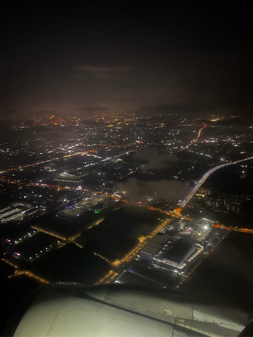 91 站在高空俯瞰城市夜景,真是别有一番风味!