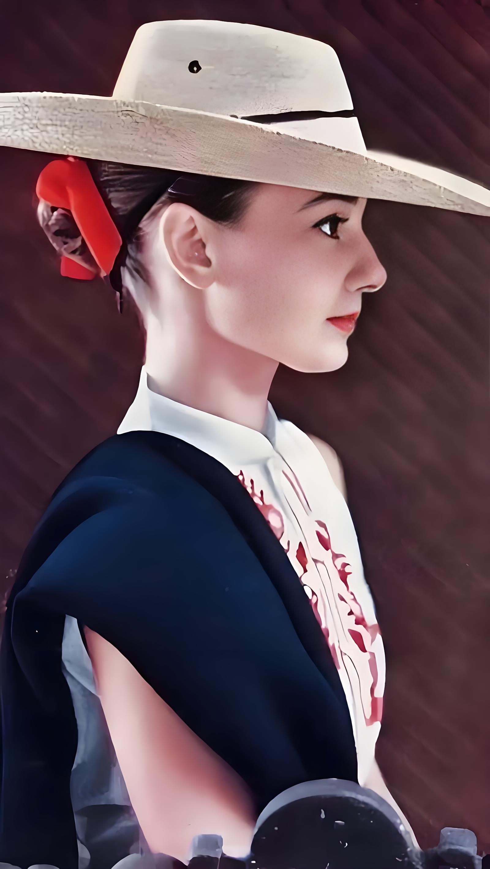 奥黛丽·赫本:光影中的永恒优雅象征