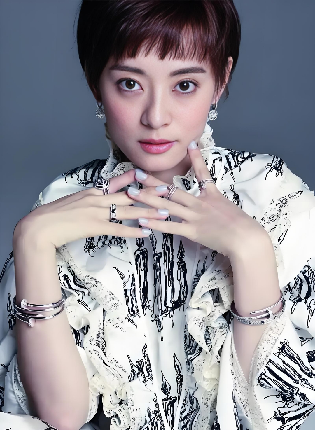 孙俪:多元魅力的时尚演绎者