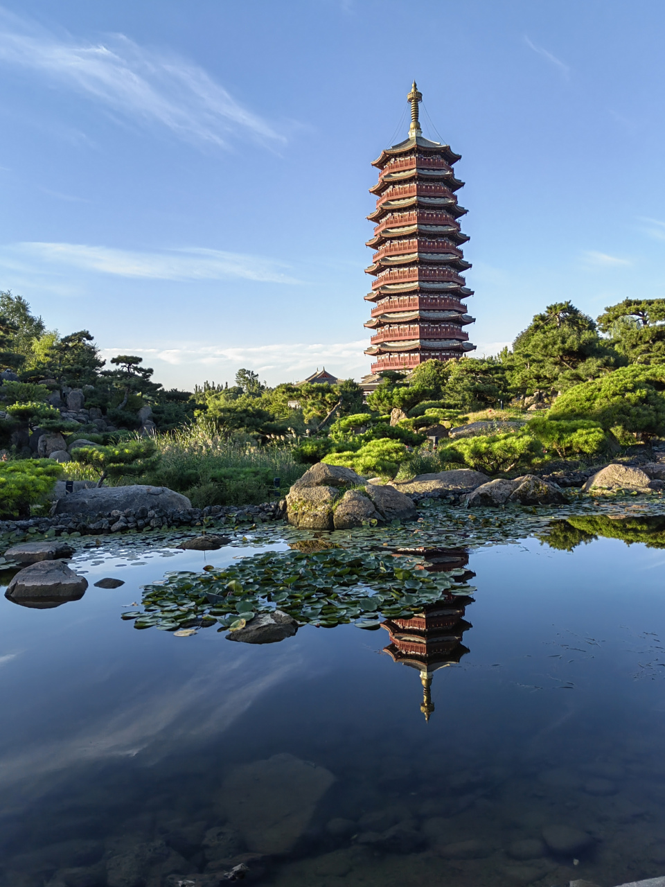 日出时分拍雁栖塔