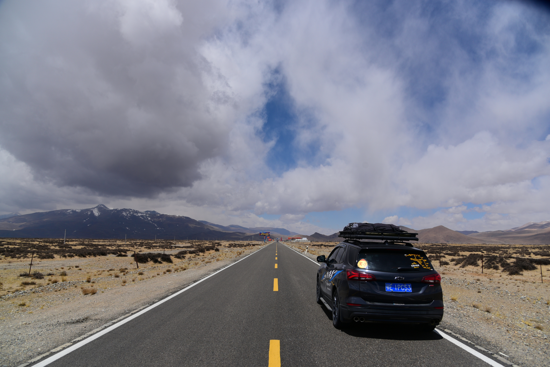 开始走新藏线g219高海拔公路,估计还两天左右就出藏了,沿途风景如日照