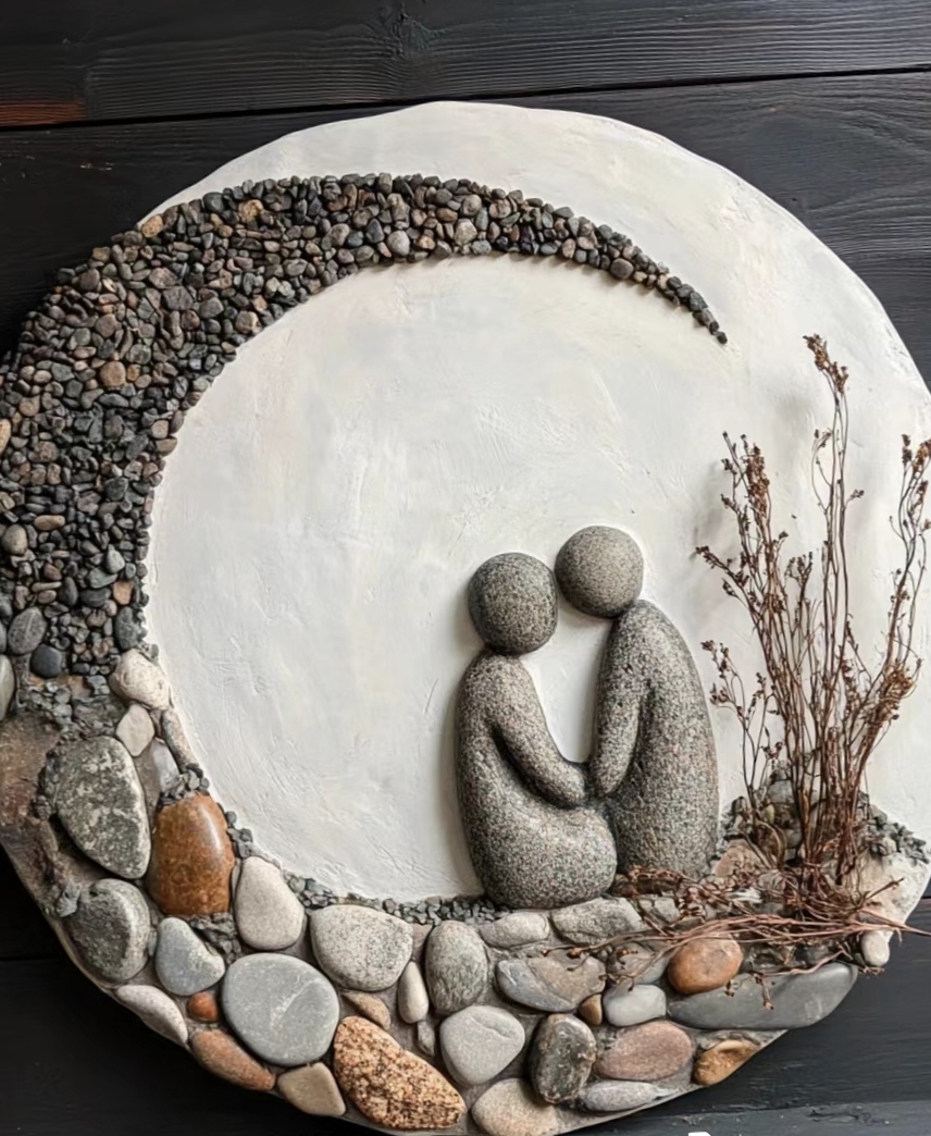 这是一幅别出心裁的石头拼贴画