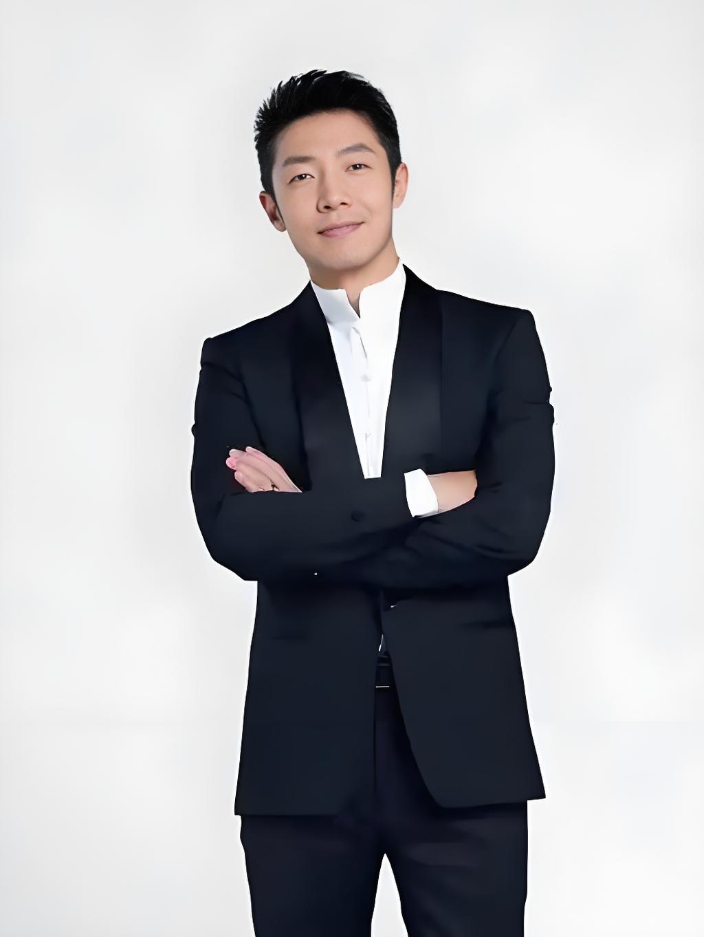 央视主持大换血?任鲁豫被替,撒贝宁稳坐c位!