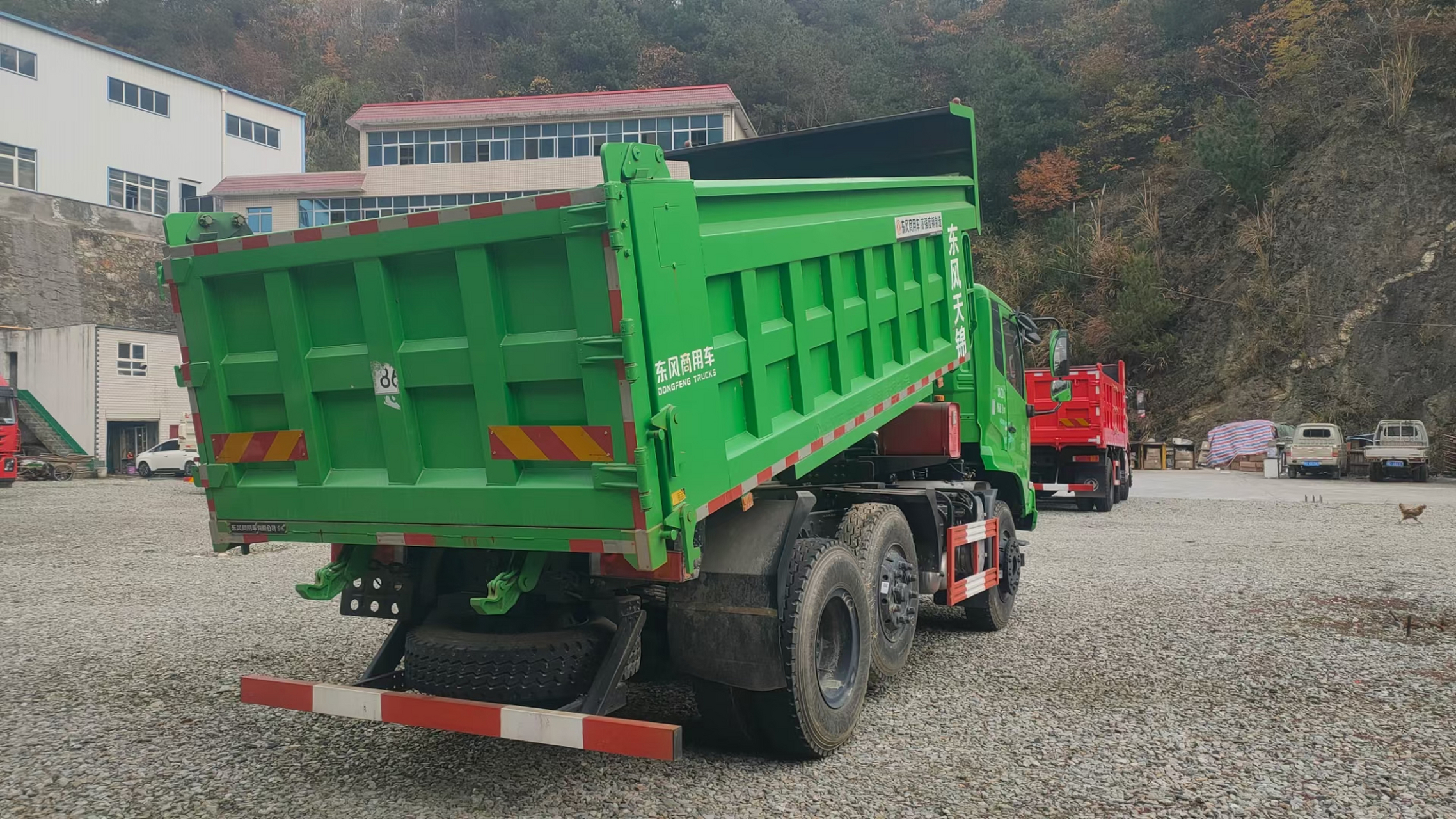 东风天锦自卸车,前二后六,玉柴240马力,法士特十档变速箱
