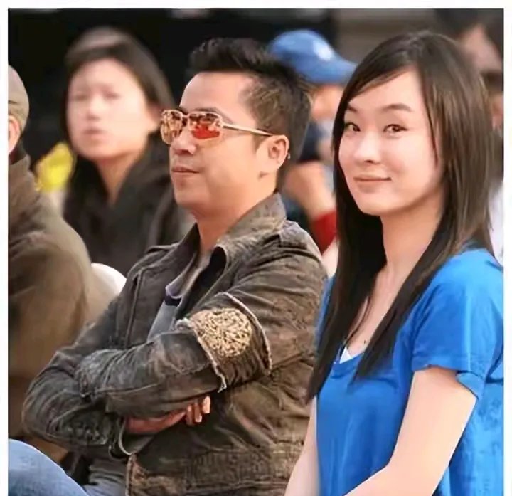 华谊兄弟啥时候开始走下坡路的: