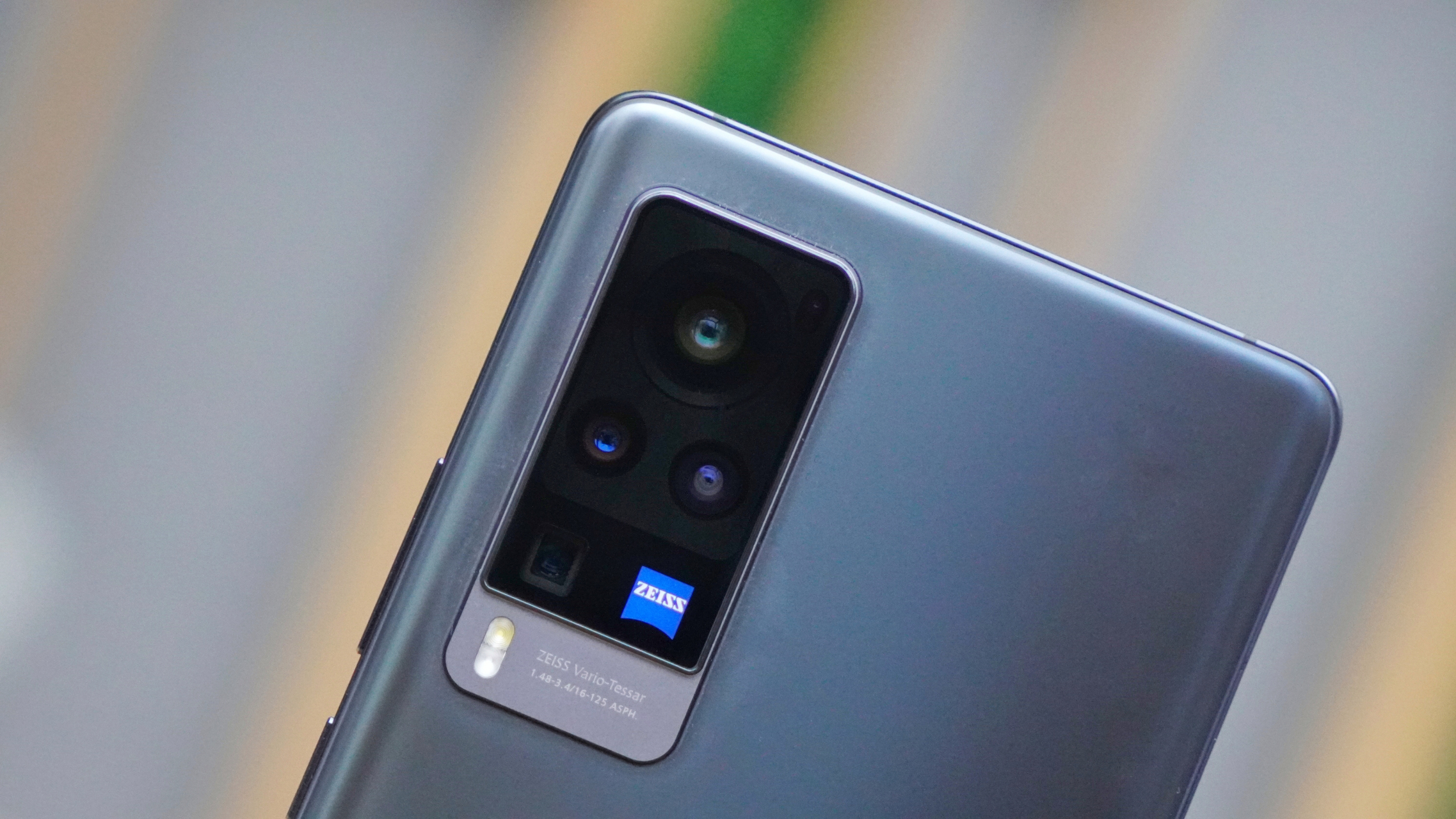 【vivo x60 pro真机图赏】  vivo x60 pro 这次不光延续了x系列主打的