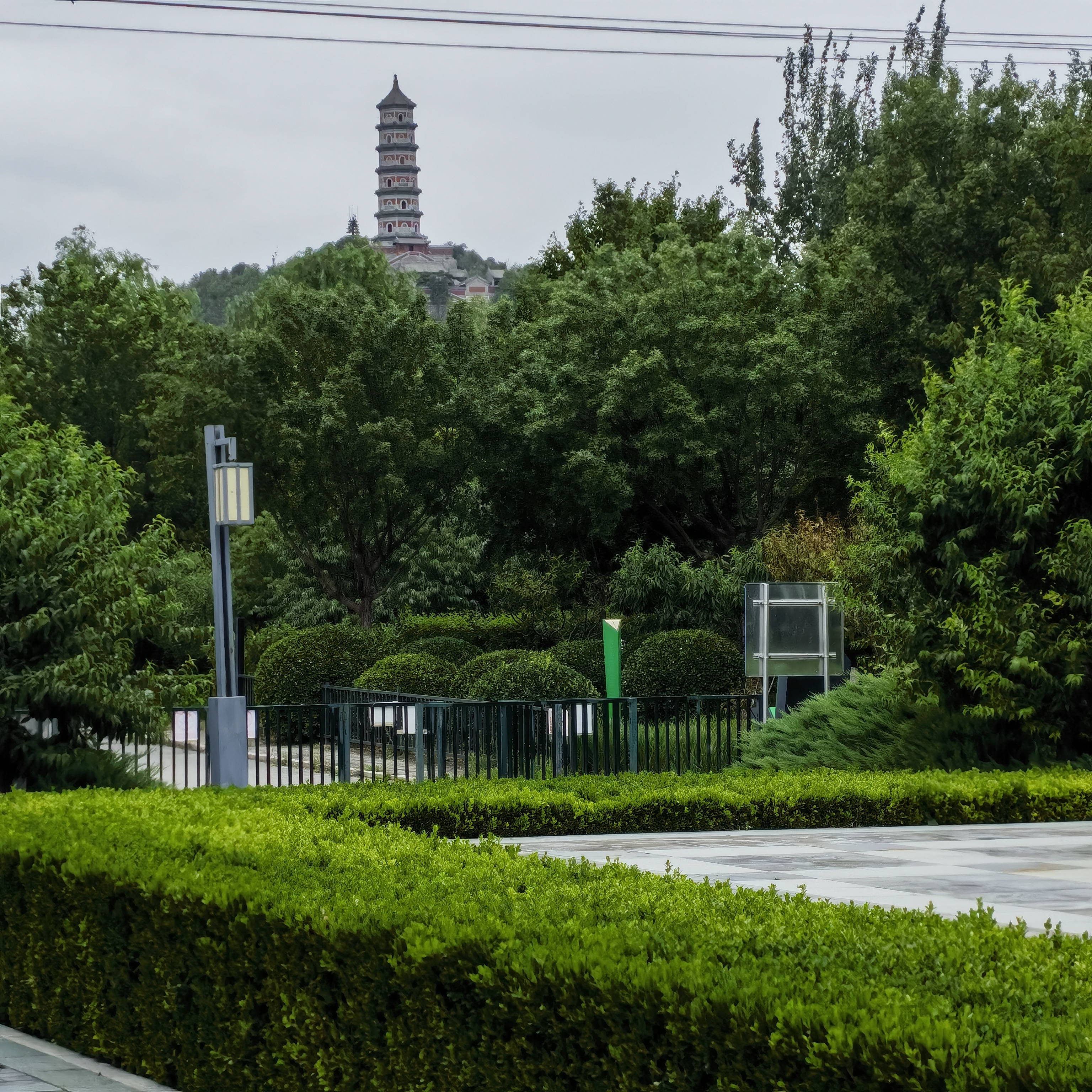 孩子发了这个学期的成绩单,7门课平均分上了90