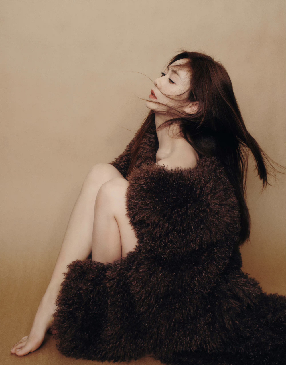 明星# #性感好身材# 绝色明星—时尚人物封面,刘芸美照