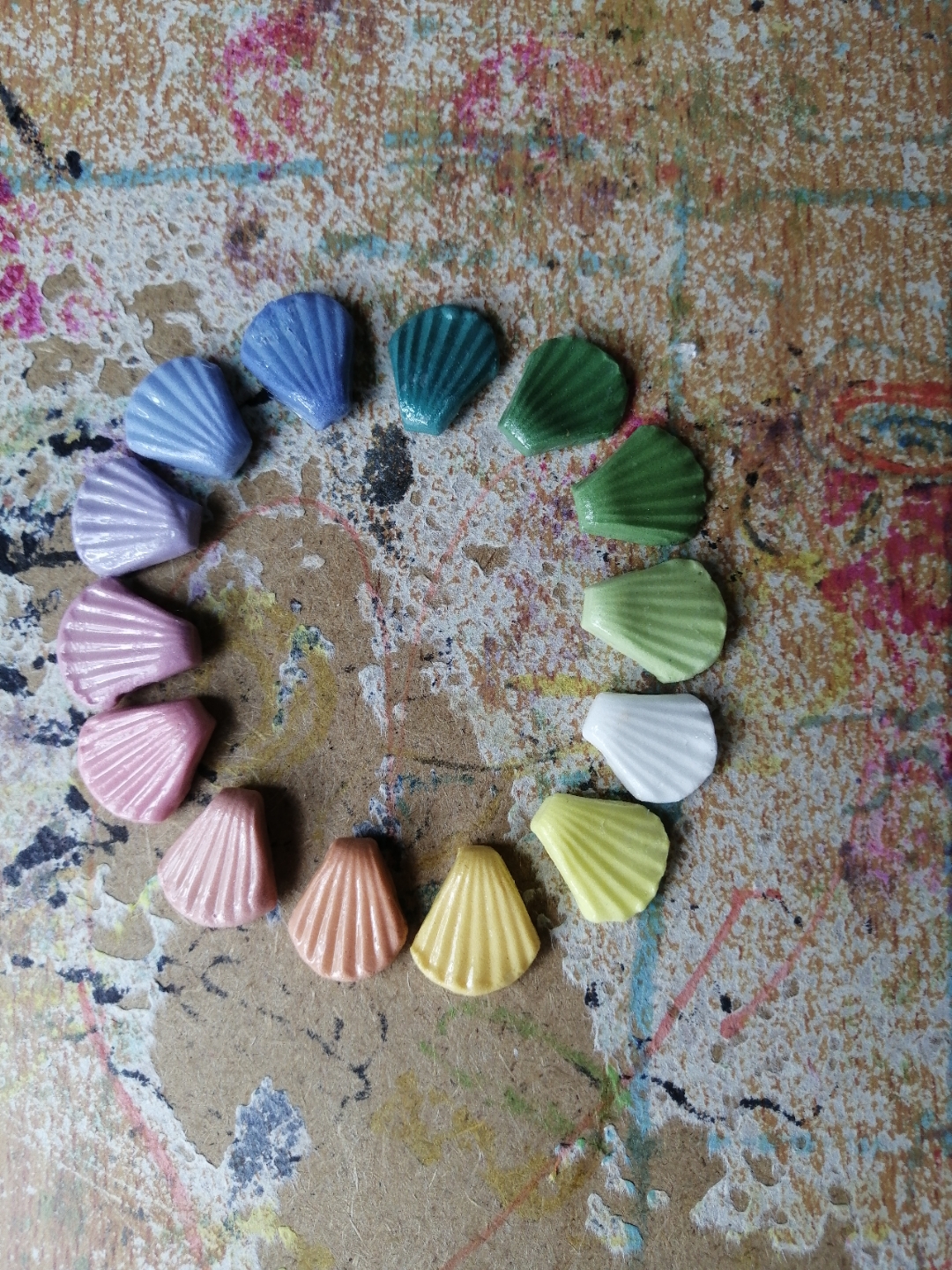 谁还没有几个粘土做的小贝壳呢