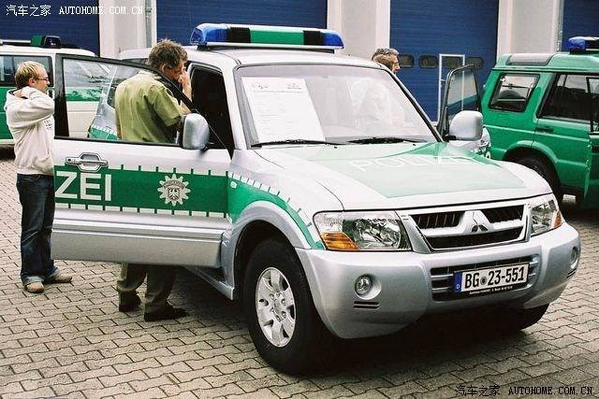 古巴帕杰罗警车,参考图